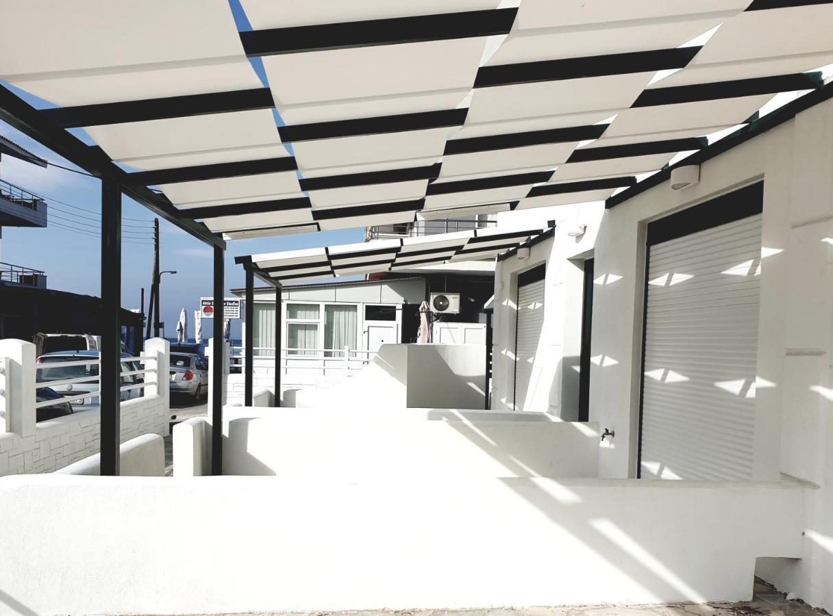 Eantos Studios And Suites Peraía Extérieur photo