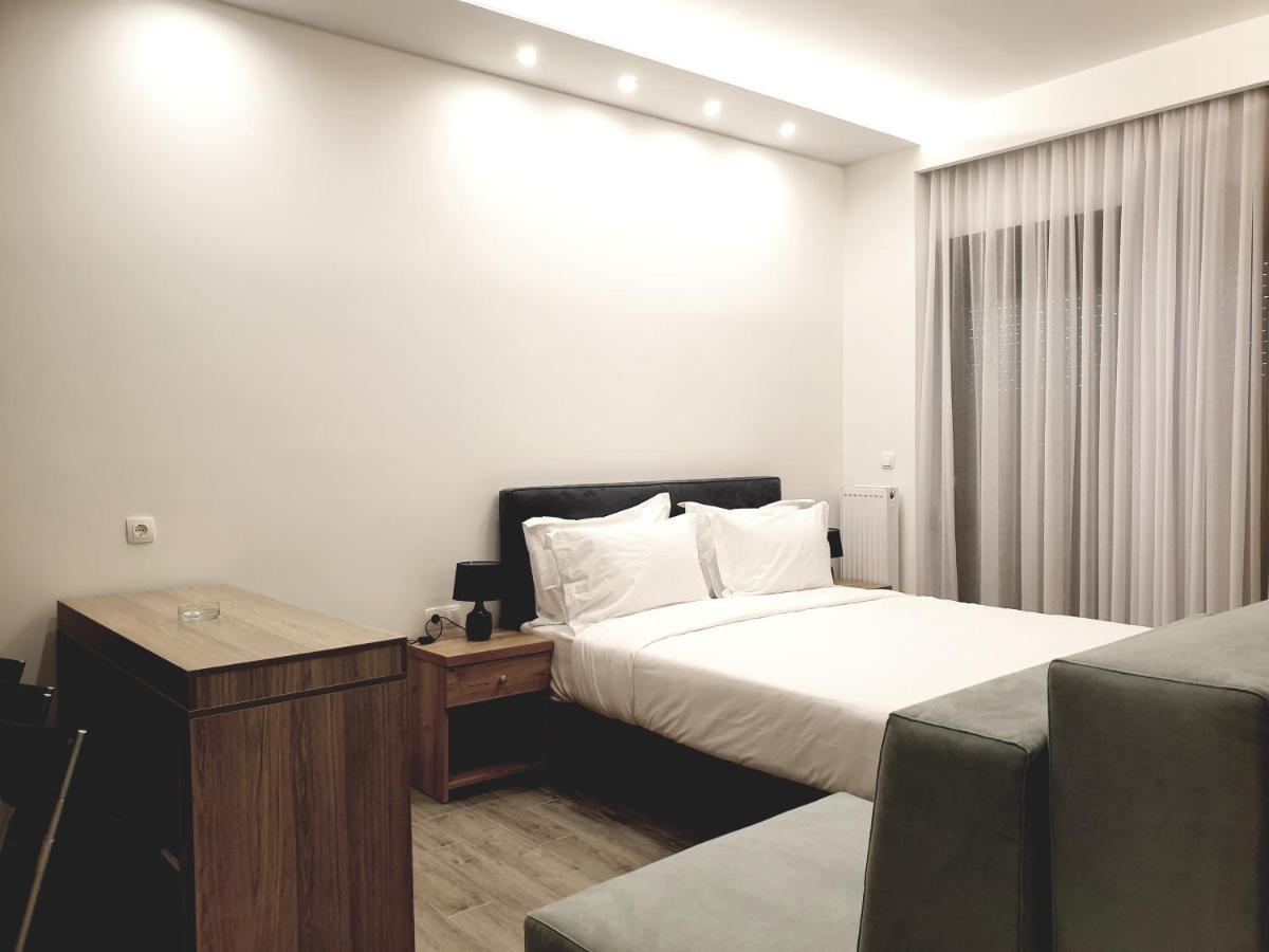 Eantos Studios And Suites Peraía Extérieur photo