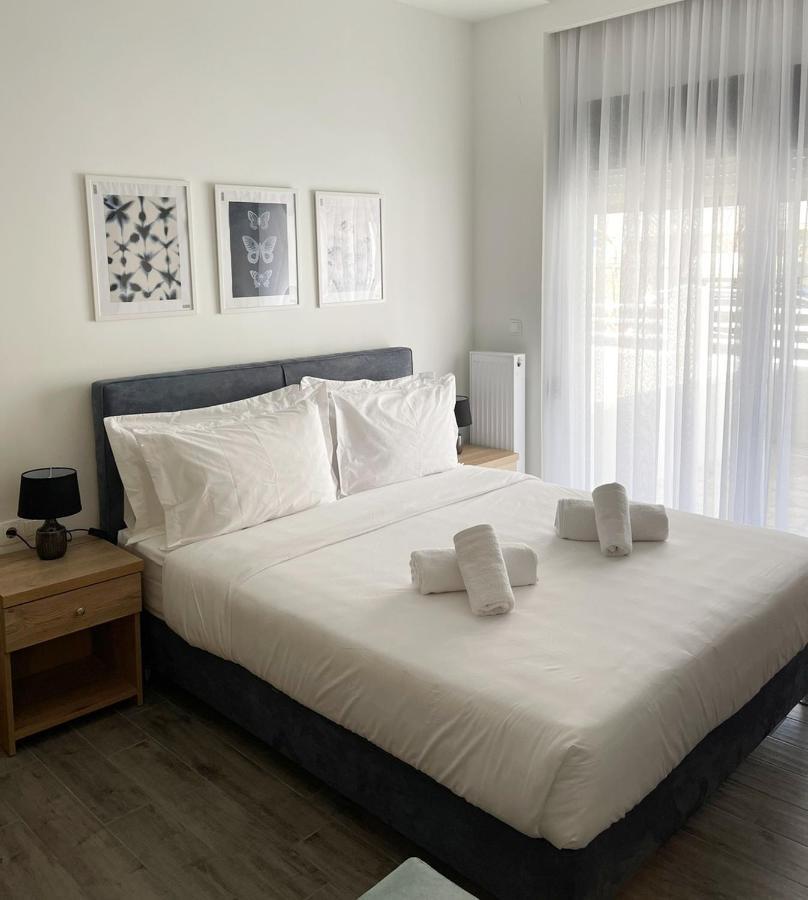 Eantos Studios And Suites Peraía Extérieur photo