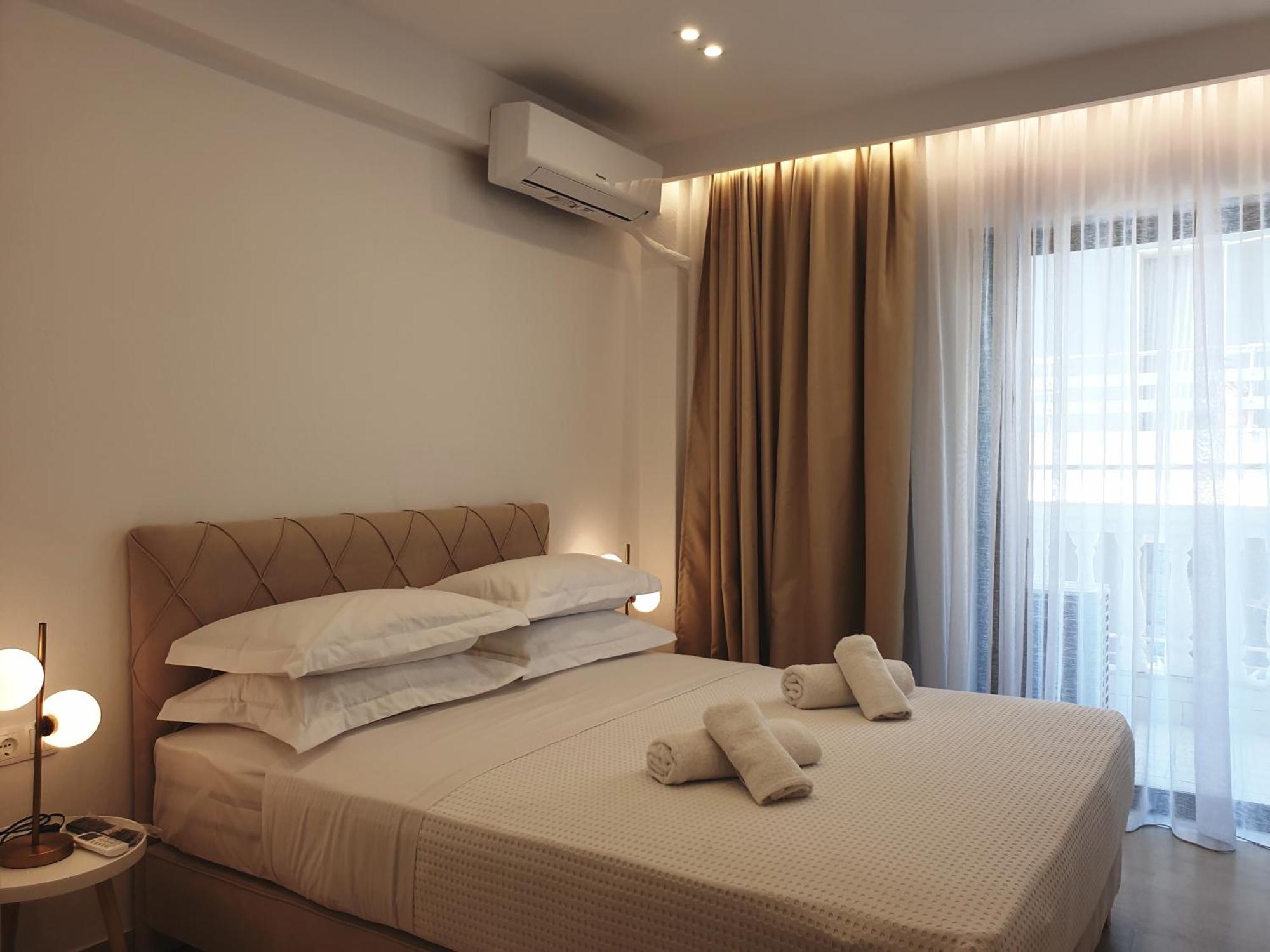 Eantos Studios And Suites Peraía Chambre photo
